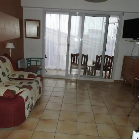 Apartment Agreable - Proche Mer - Jardinet *