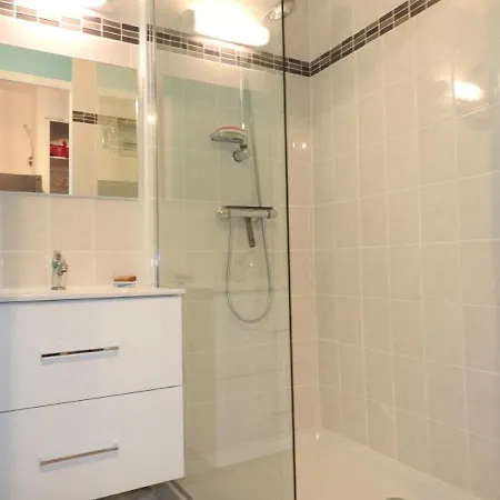 Apartment Apartment Agreable - Proche Mer - Jardinet