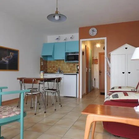 Apartment Agreable - Proche Mer - Jardinet *